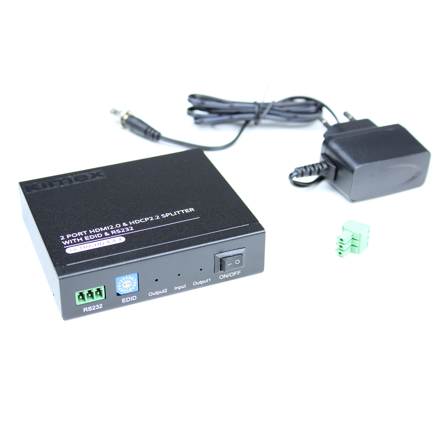 Splitter HDMI nero con RS232 e adattatore di alimentazione. Sfondo bianco.