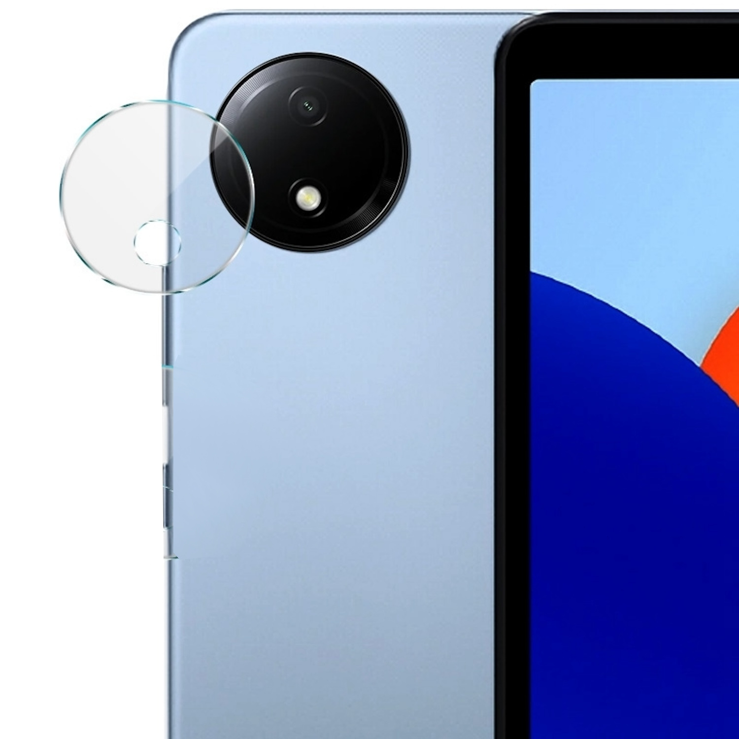 Nahaufnahme einer hellblauen Telefonrückseite mit Kameraerhebung und Kameraschutz.