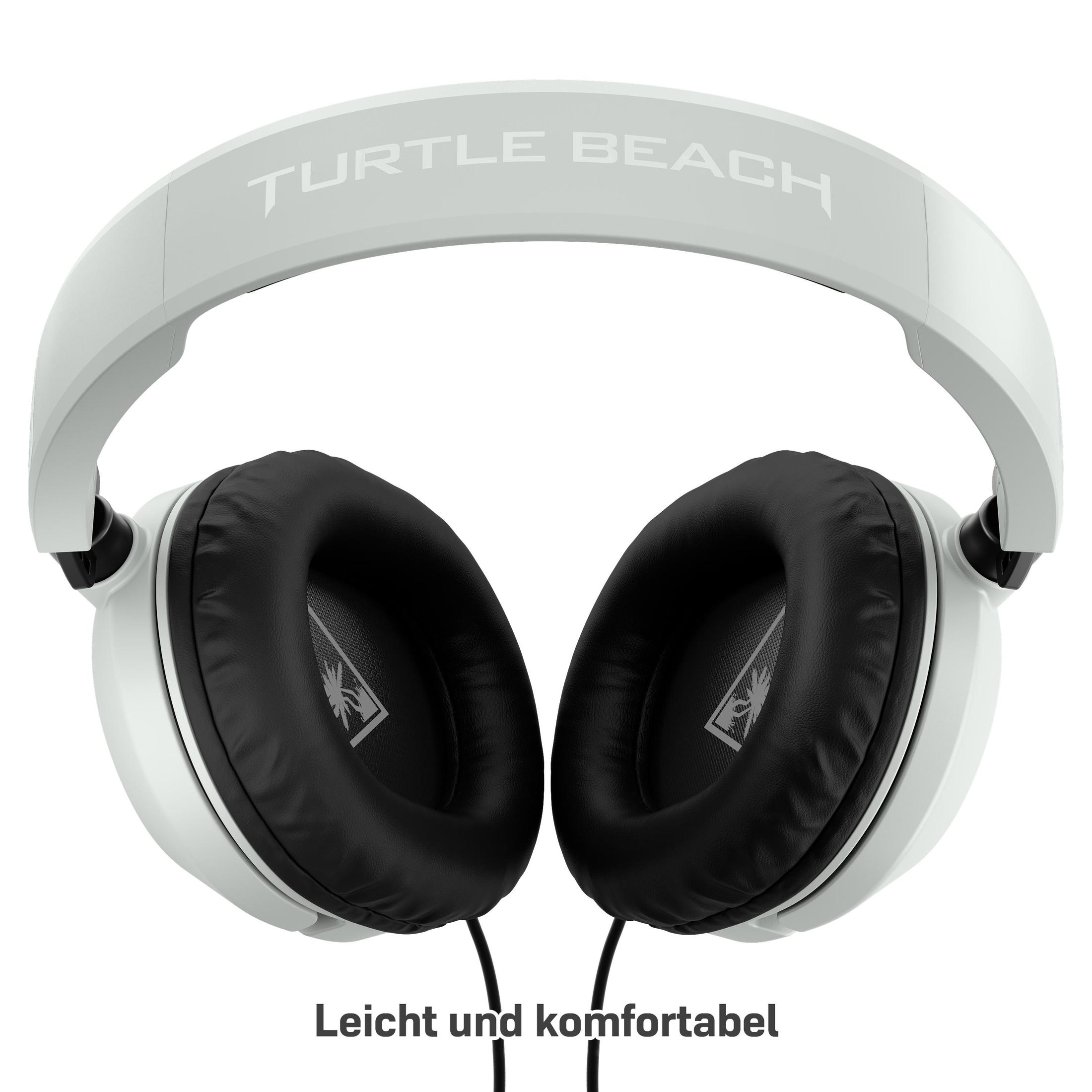 Białe i czarne słuchawki z napisem TURTLE BEACH. Czarne nauszniki.