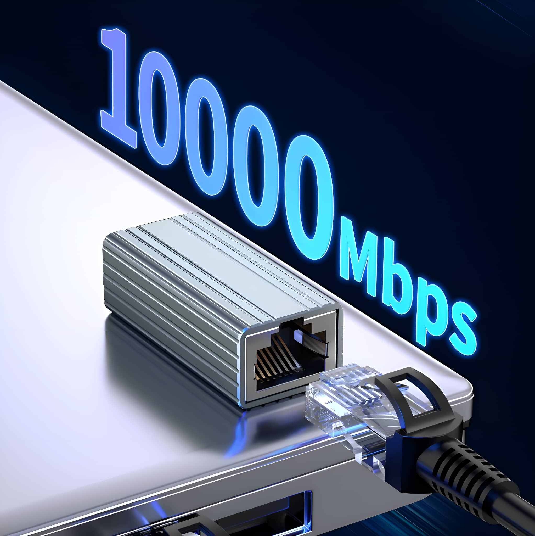 Ein silberner Netzwerkadapter mit Kabel. Blauer Text lautet '10000 Mbps'. Schwarzer Hintergrund.