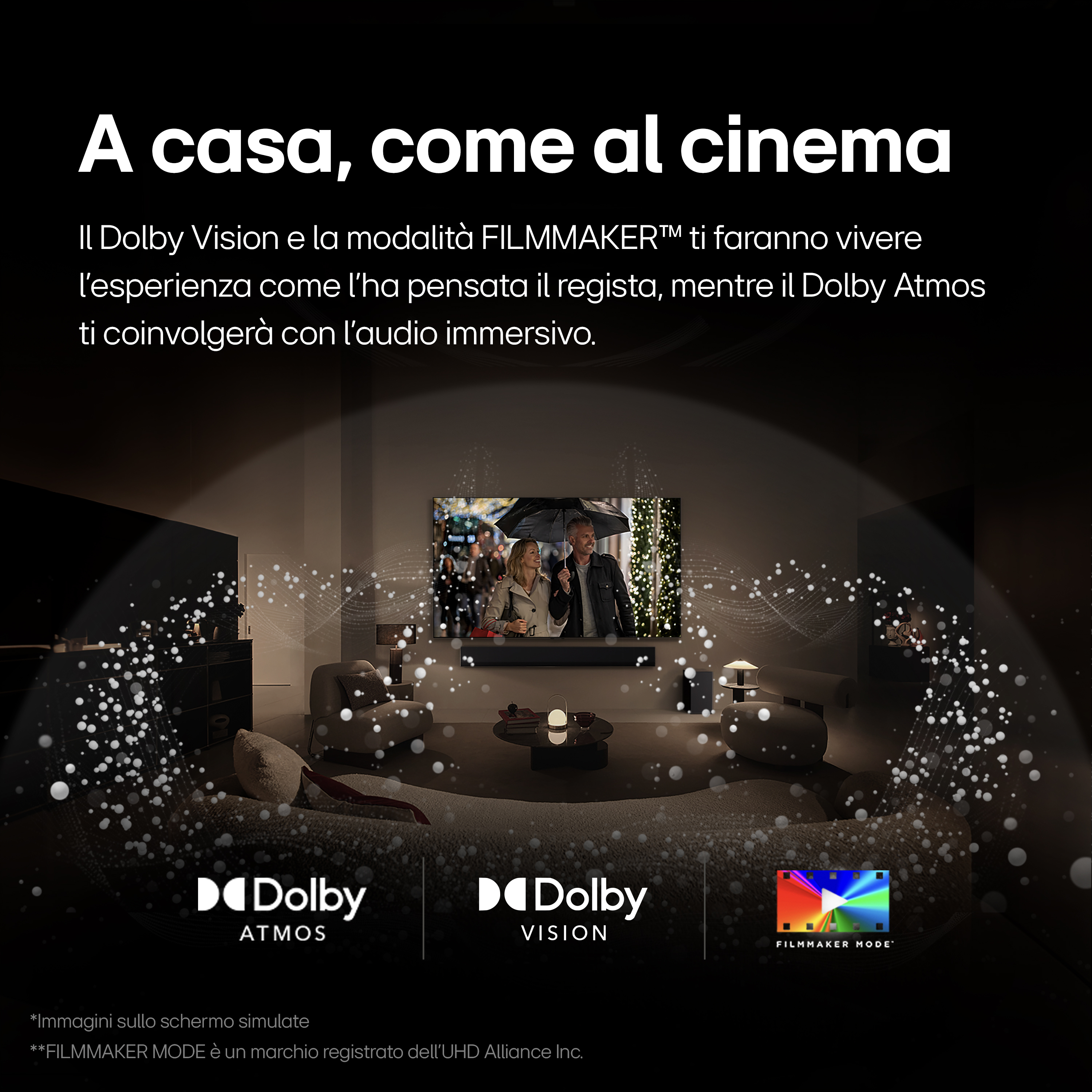 Wohnzimmer mit großem Fernseher, Sofa und Umgebungsbeleuchtung, bewirbt Dolby Atmos und Vision.