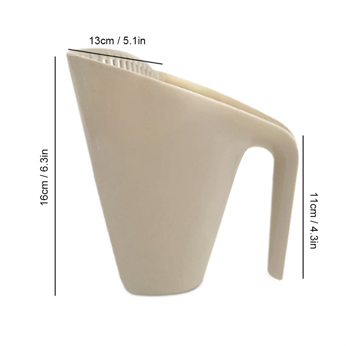 Beiger Kunststofflöffel mit Abmessungen. Der Löffel ist 16 cm hoch und 11 cm breit.