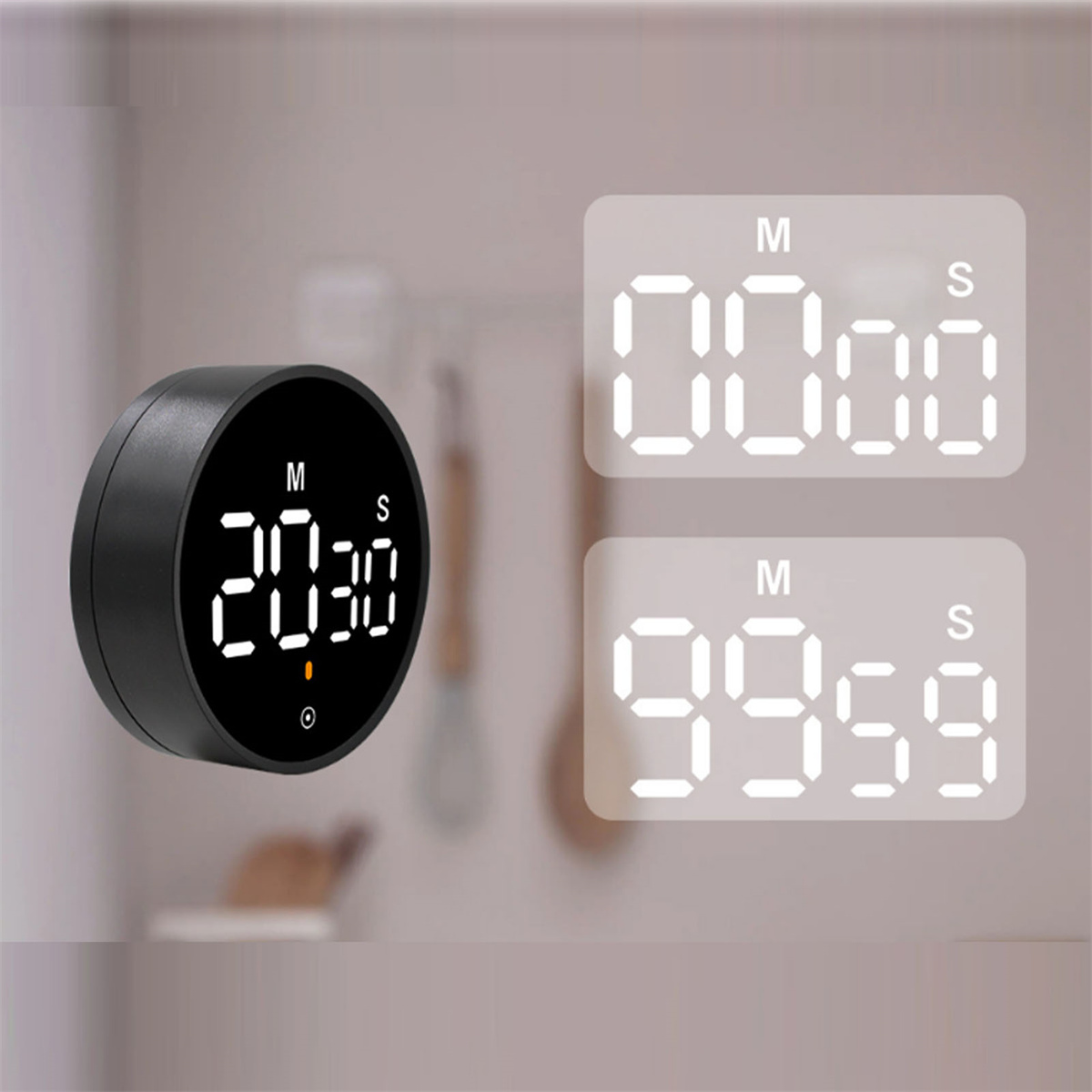 Ein schwarzer digitaler Timer mit der Anzeige 20:30, mit zwei weiteren Anzeigen.