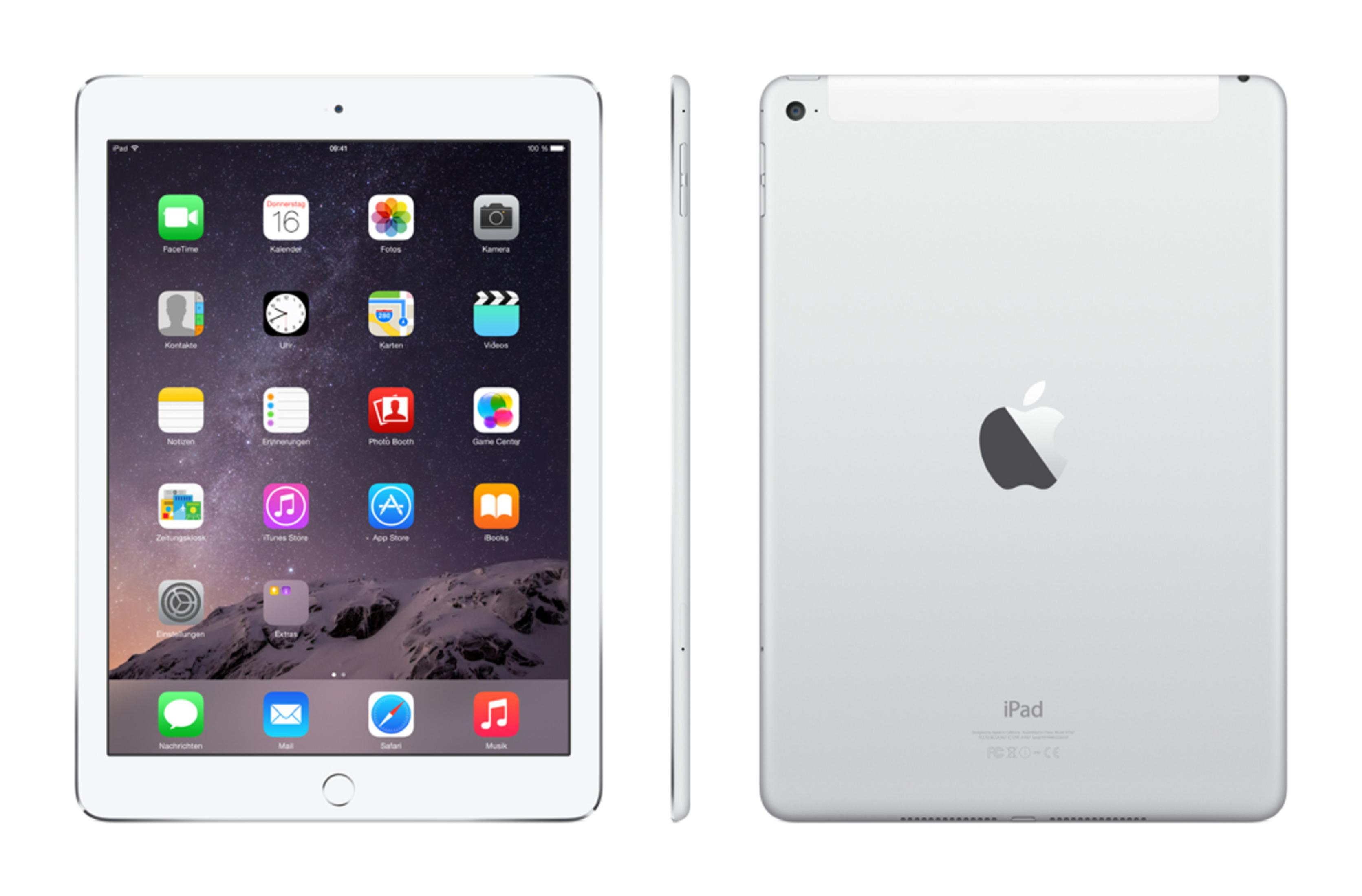 iPad bianco in tre viste su sfondo bianco.