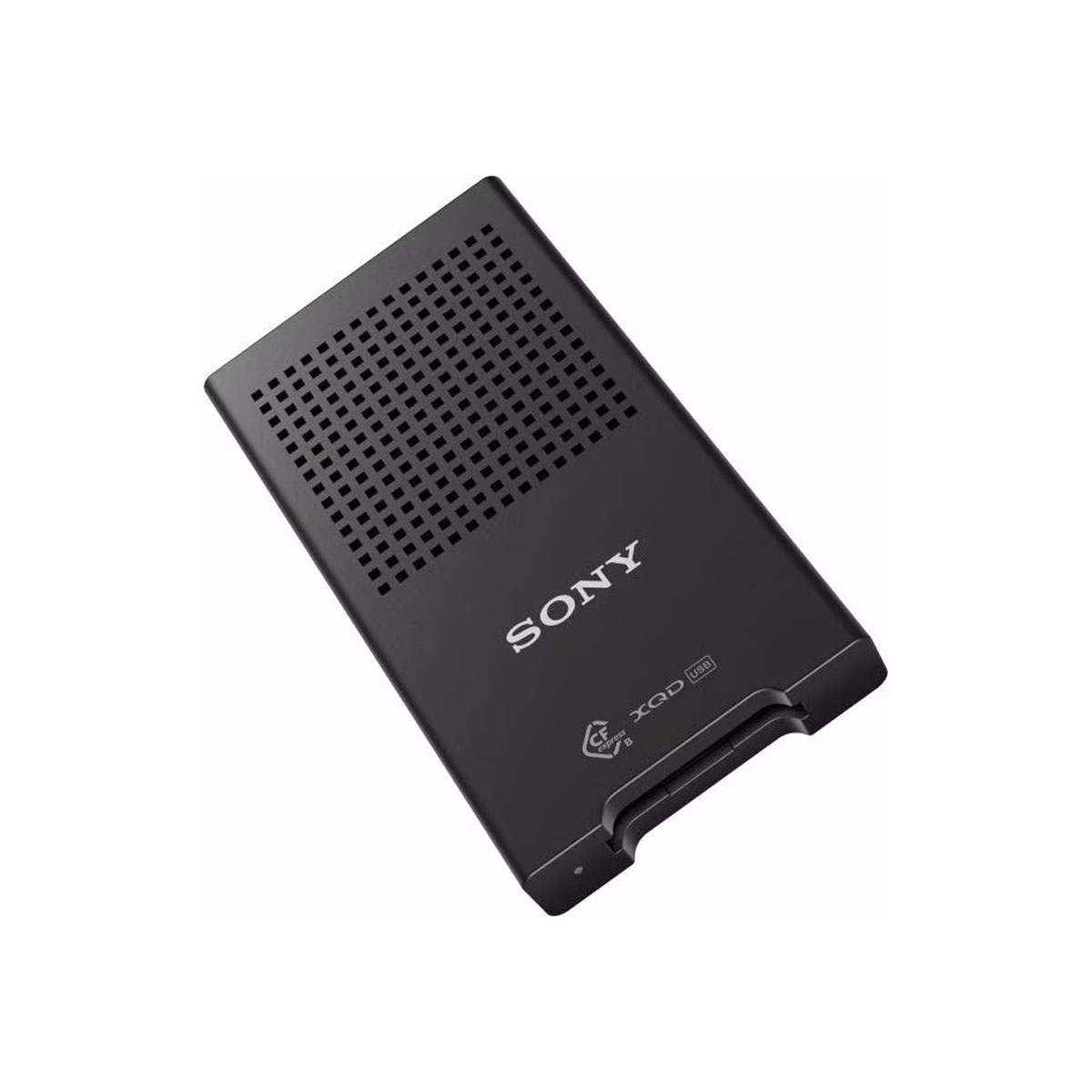Schwarzer Sony XQD USB-Kartenleser auf weißem Hintergrund.