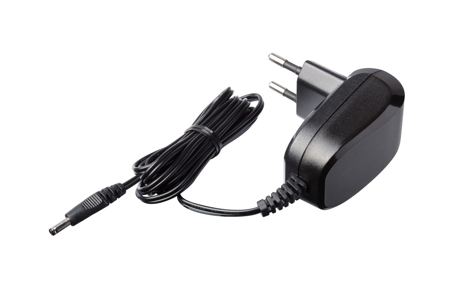 Ein schwarzes Ladegerät mit einem schwarzen Kabel und einem Stecker. Das Kabel ist aufgerollt.