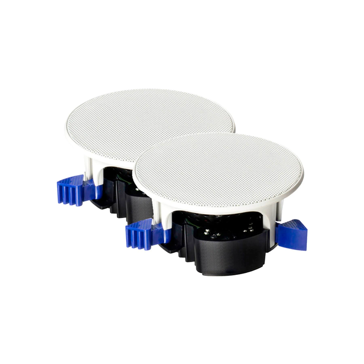 Dos altavoces de techo blancos con clips de montaje azules sobre un fondo blanco. Los altavoces son redondos con cubiertas de malla.