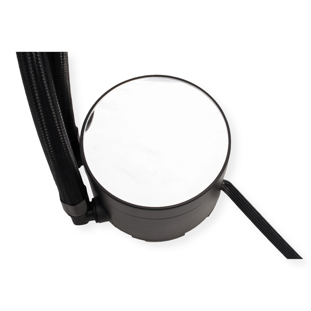 Widok z góry na czarne, okrągłe urządzenie z wychodzącymi rurkami, na białym tle.