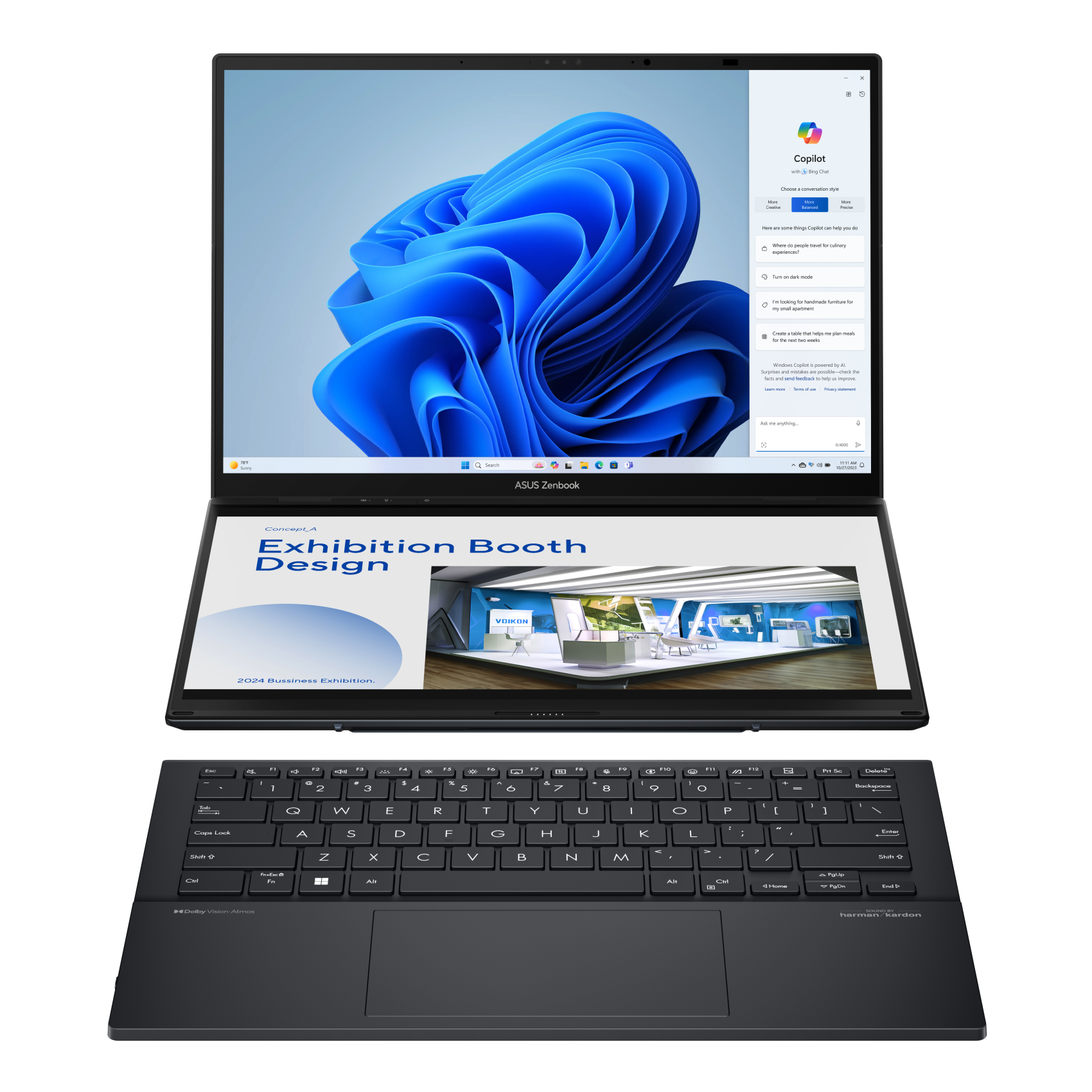 Schwarzer Laptop, geöffnet, mit zwei Bildschirmen. Zeigt Windows und Dokumente.