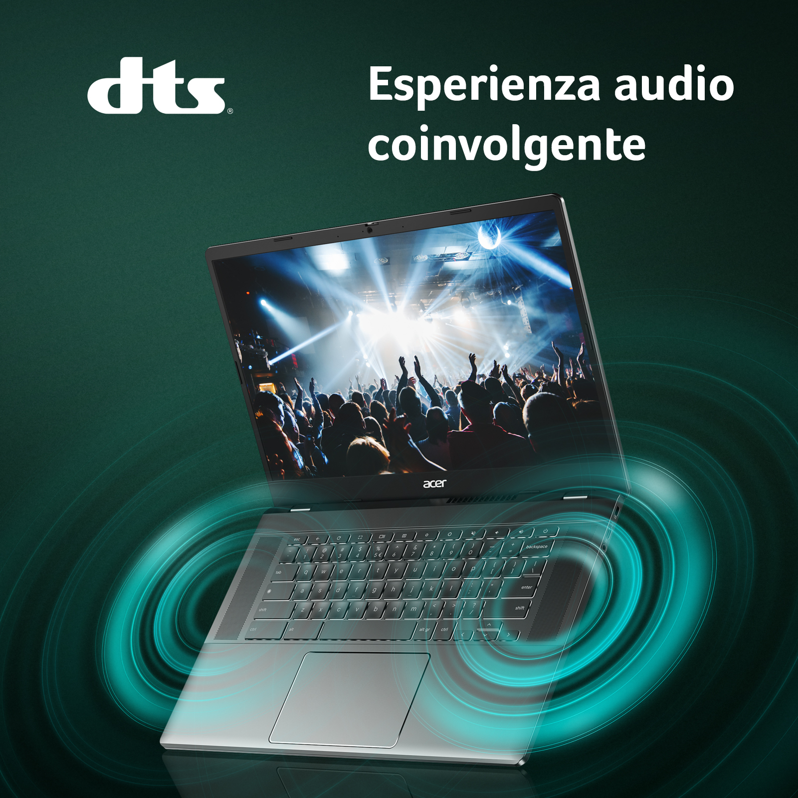 Ekran laptopa pokazujący scenę koncertową z zielonym grafikiem fali audio. Nakładka tekstowa.