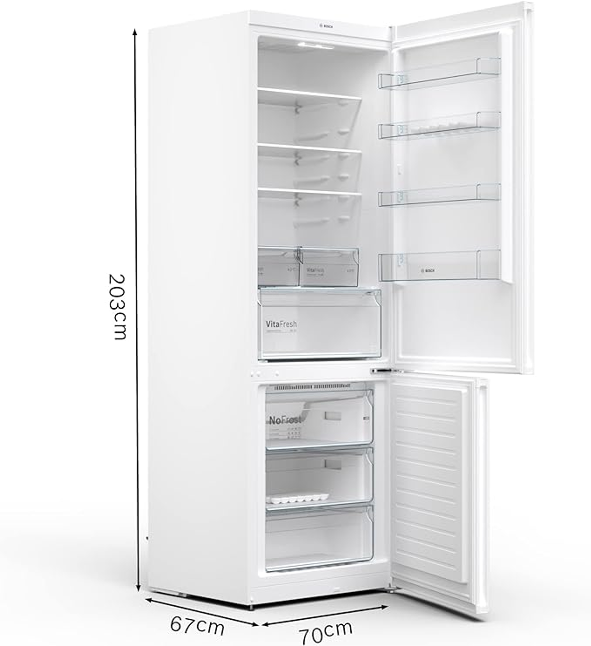 Refrigerador blanco con puertas abiertas, mostrando estantes y cajones. Se muestran las dimensiones. Fondo blanco.