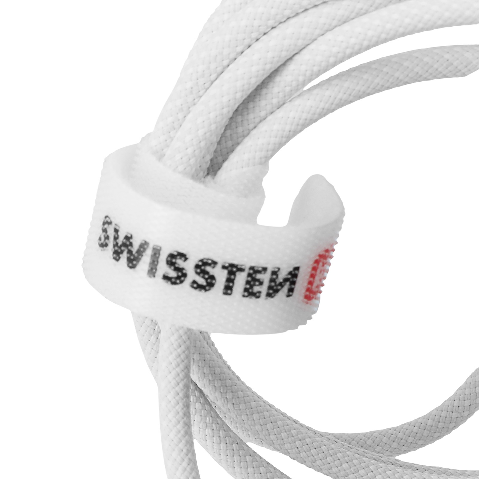 Câble blanc attaché avec une bande blanche. La bande porte l'inscription 'SWISSTEM' en lettres noires.