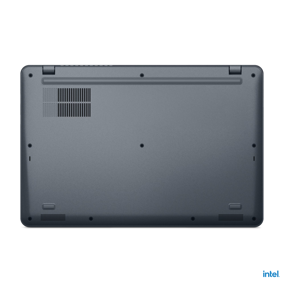 La parte inferior de un portátil gris, mostrando ranuras de ventilación, tornillos y altavoces. El logotipo de Intel es visible abajo a la derecha.