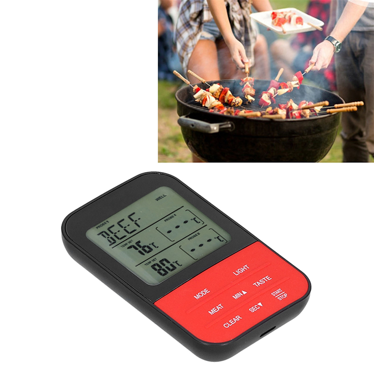 Digitales Fleischthermometer mit Anzeige. Personen grillen Spieße auf einem Grill im Hintergrund.