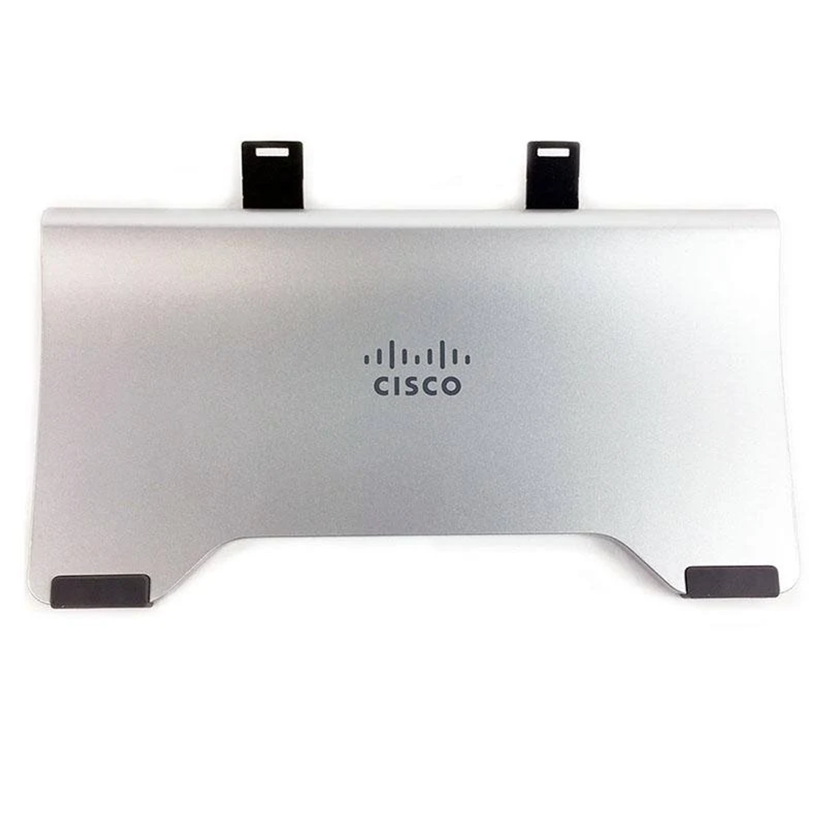 Dispositivo Cisco plateado. Tiene un logotipo y dos pestañas negras en la parte superior.