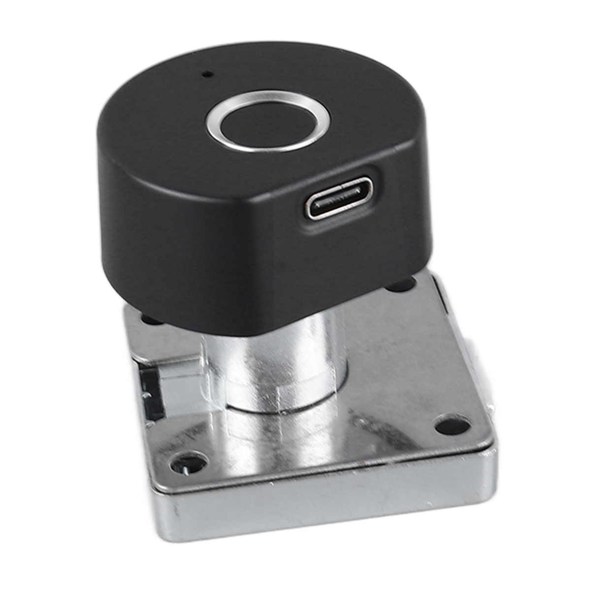 Ein schwarzes Fingerabdruckschloss auf quadratischer Metallbasis. Ein USB-C-Anschluss ist sichtbar.