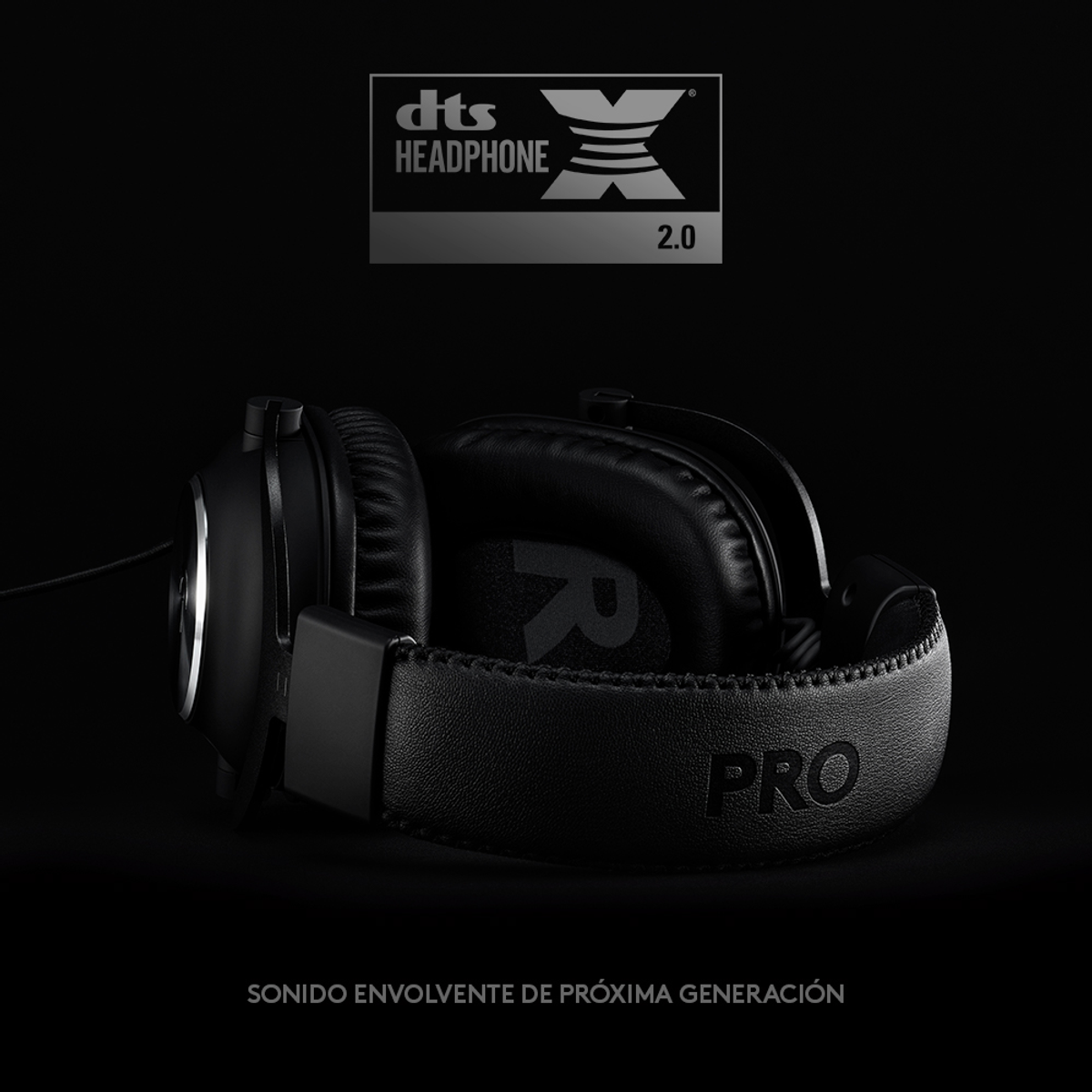Czarne słuchawki z napisem 'PRO' na pałąku i logo DTS Headphone:X 2.0.