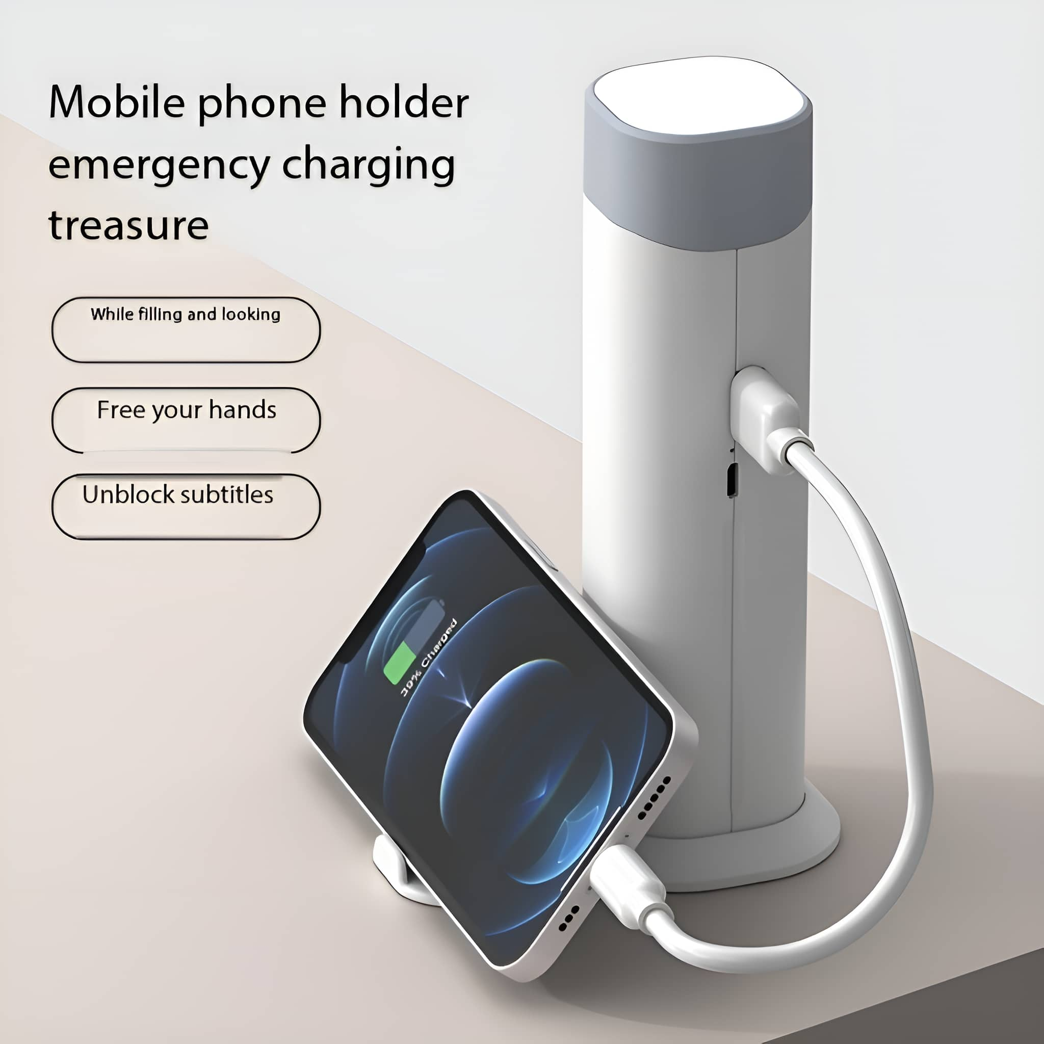 Weiße Ladestation mit einem ladenden Telefon. Text beschreibt das Produkt. Ein Ladekabel ist an das Telefon angeschlossen.