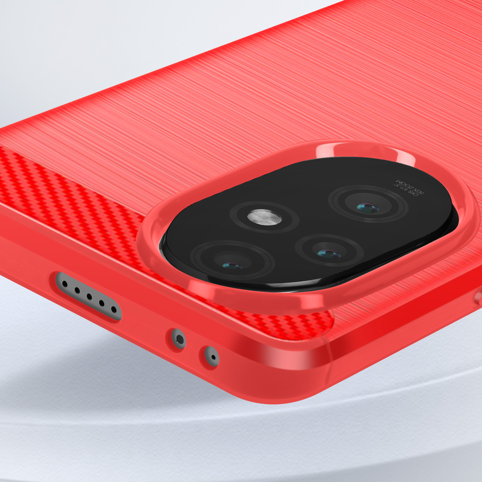 Un primo piano di una custodia rossa per telefono con un rigonfiamento della fotocamera, che mostra più lenti e una superficie strutturata.