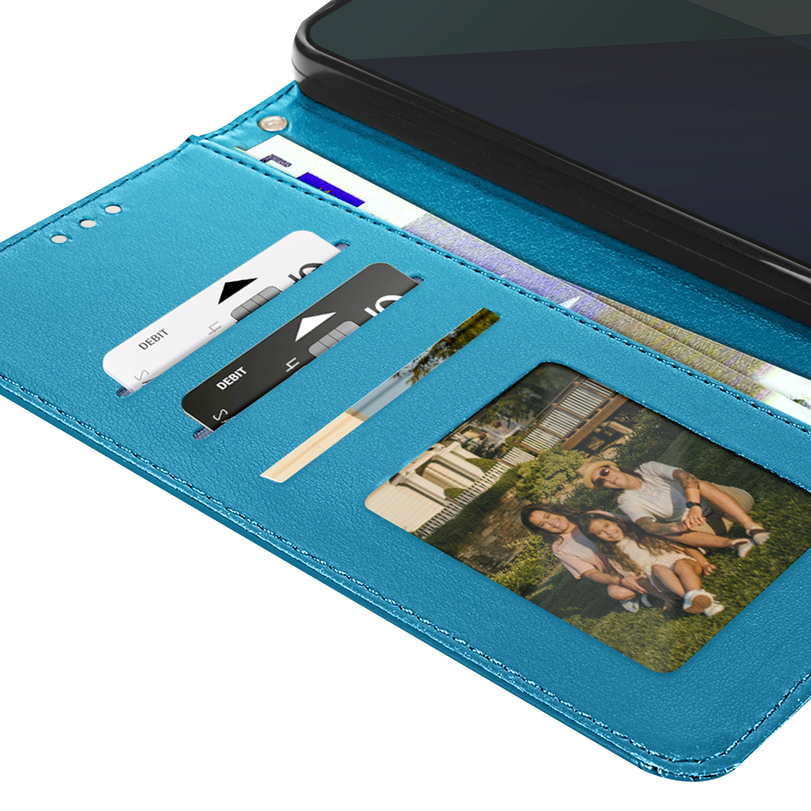 Custodia blu aperta, rivela carte e una foto di famiglia.