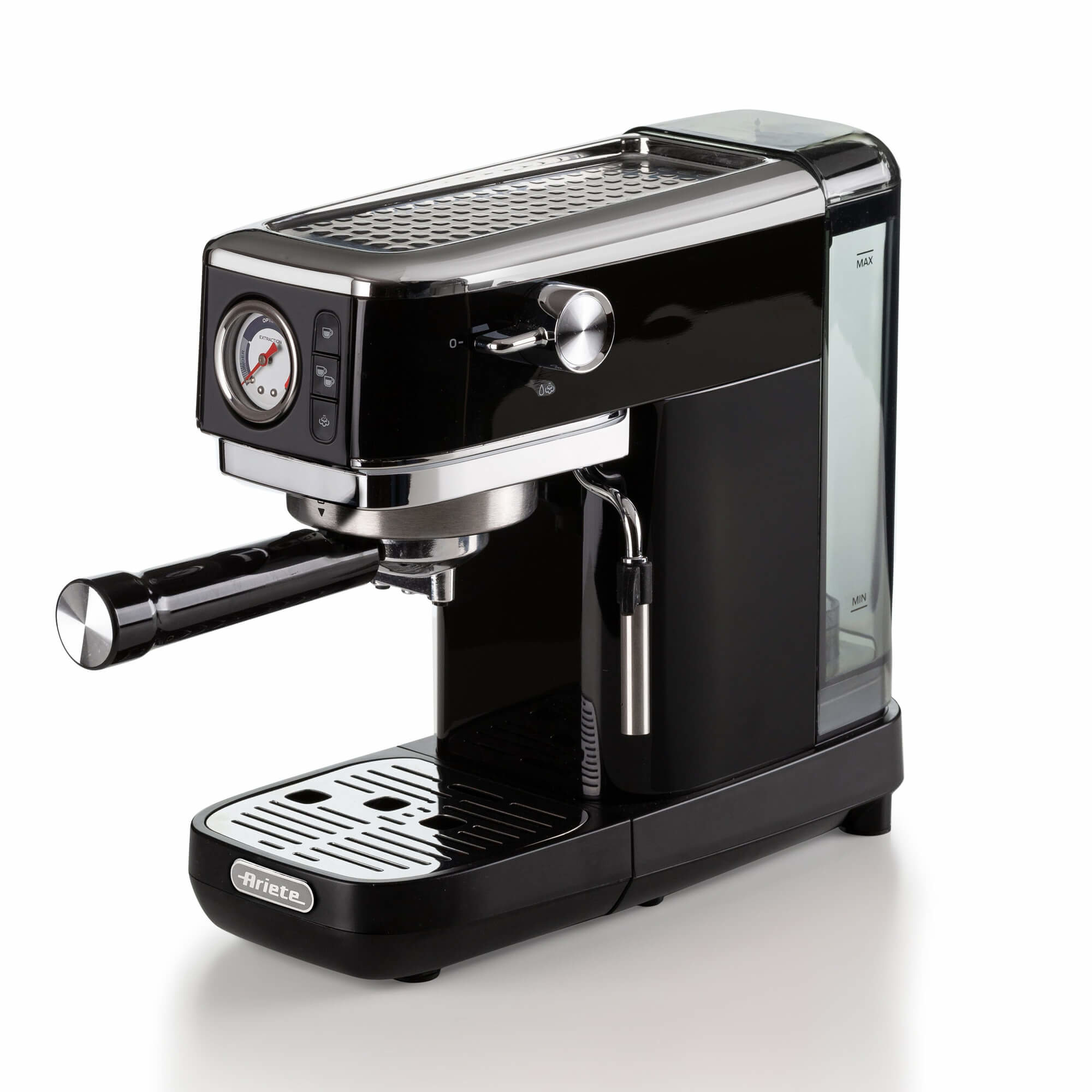 Una macchina per espresso nera con un manometro. È su sfondo bianco.