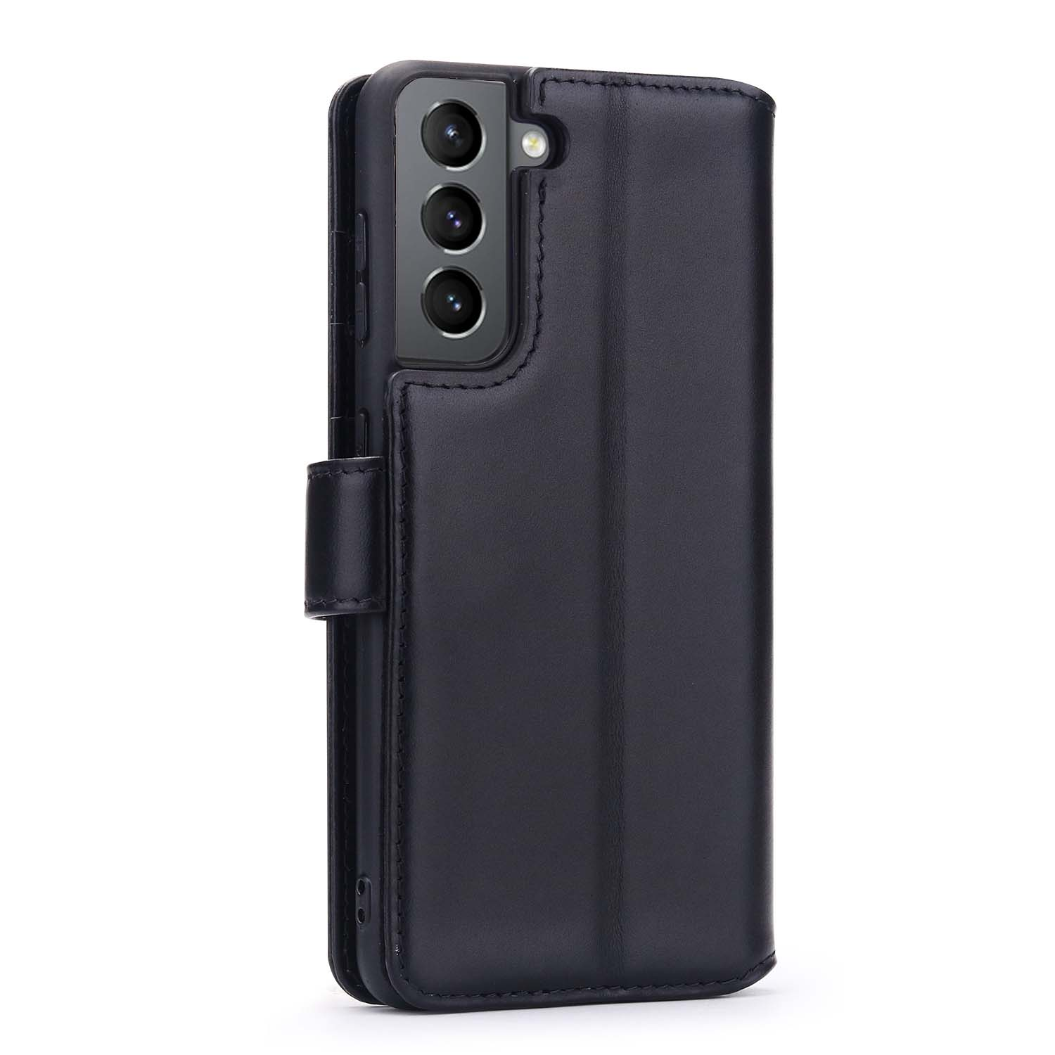 Zwarte telefoonhoes met drie cameralenzen op de achterkant.