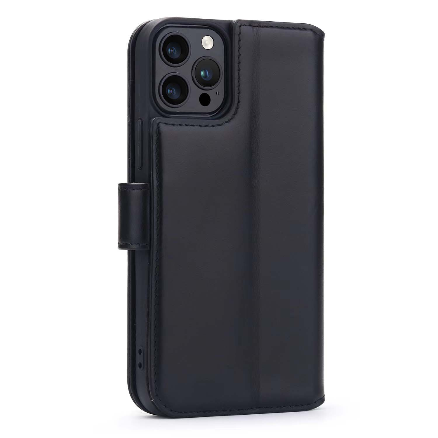 Étui de téléphone en cuir noir, ouvert, avec téléphone à l'intérieur, sur blanc.