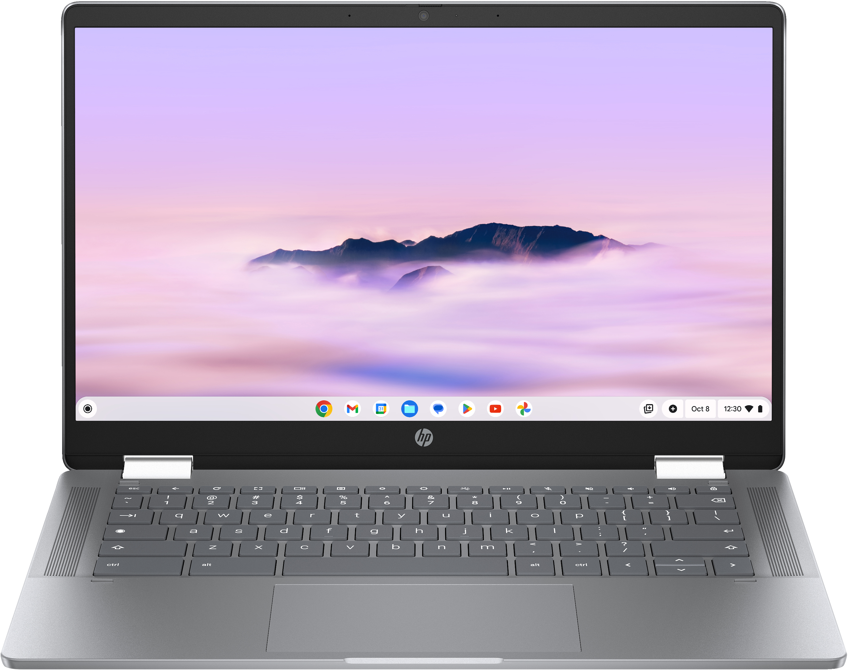 Laptop grigio aperto, mostra un paesaggio nuvoloso sullo schermo. Sfondo bianco.