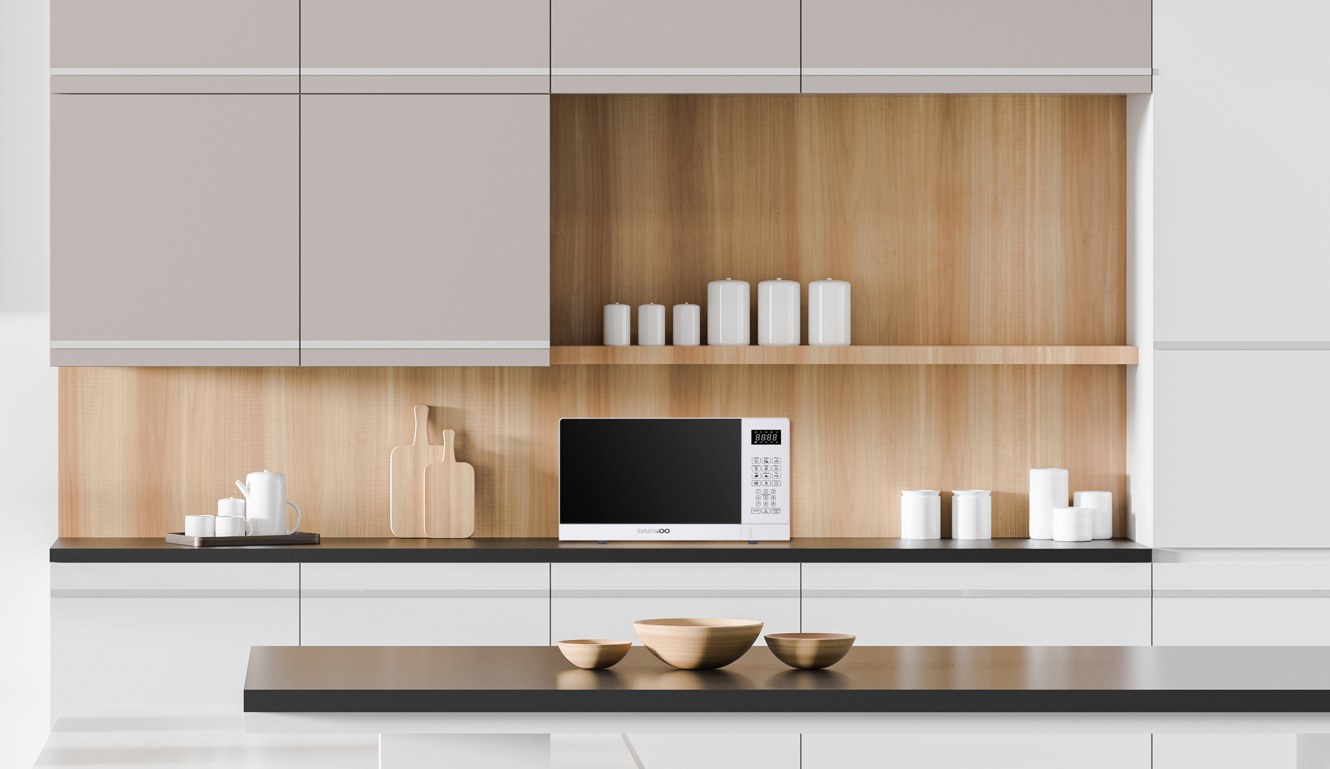 Cocina moderna con microondas sobre una encimera. Estante de madera, cuencos y frascos en la escena.