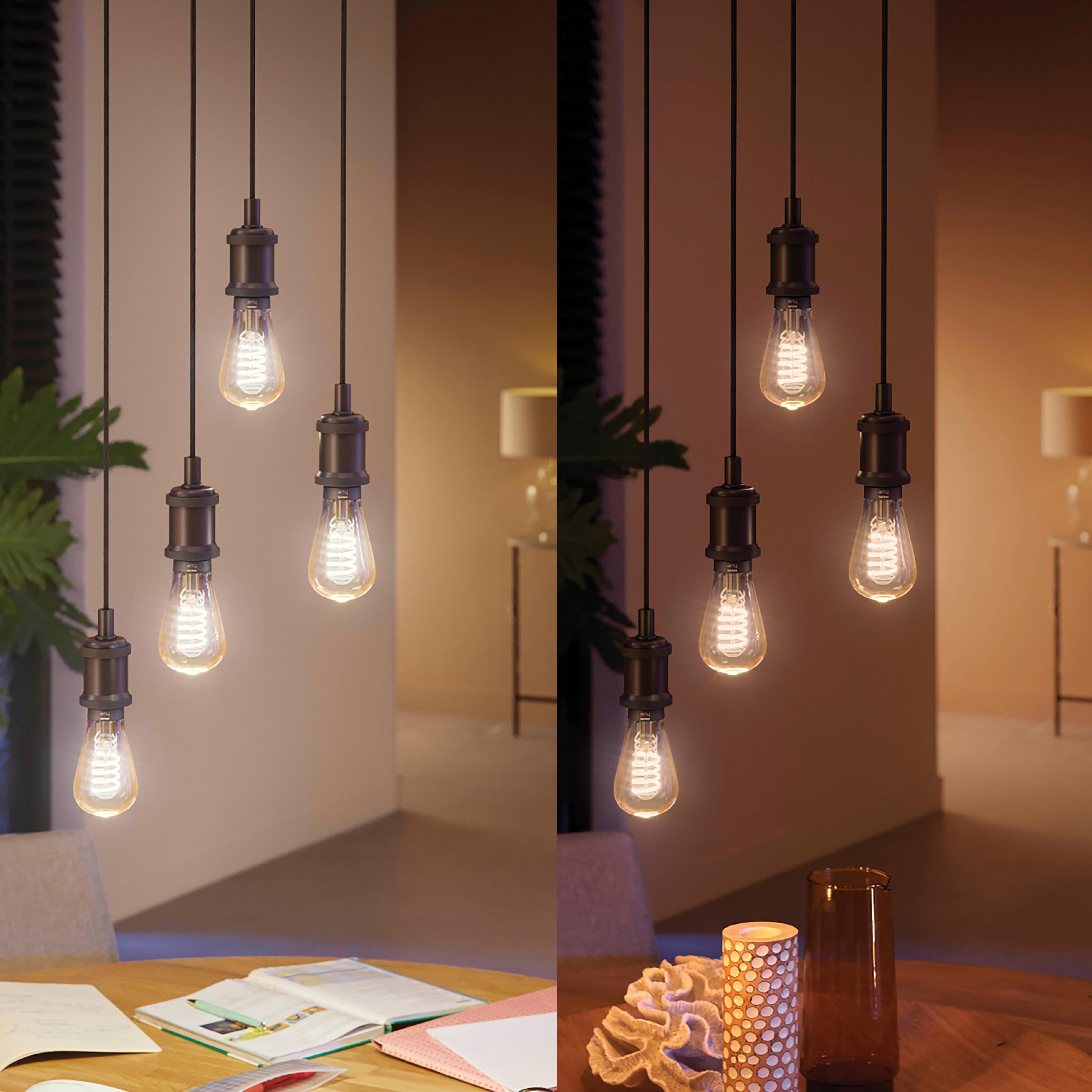 Zwei Szenen von Pendelleuchten mit Edison-Glühbirnen, eine bei Tageslicht.