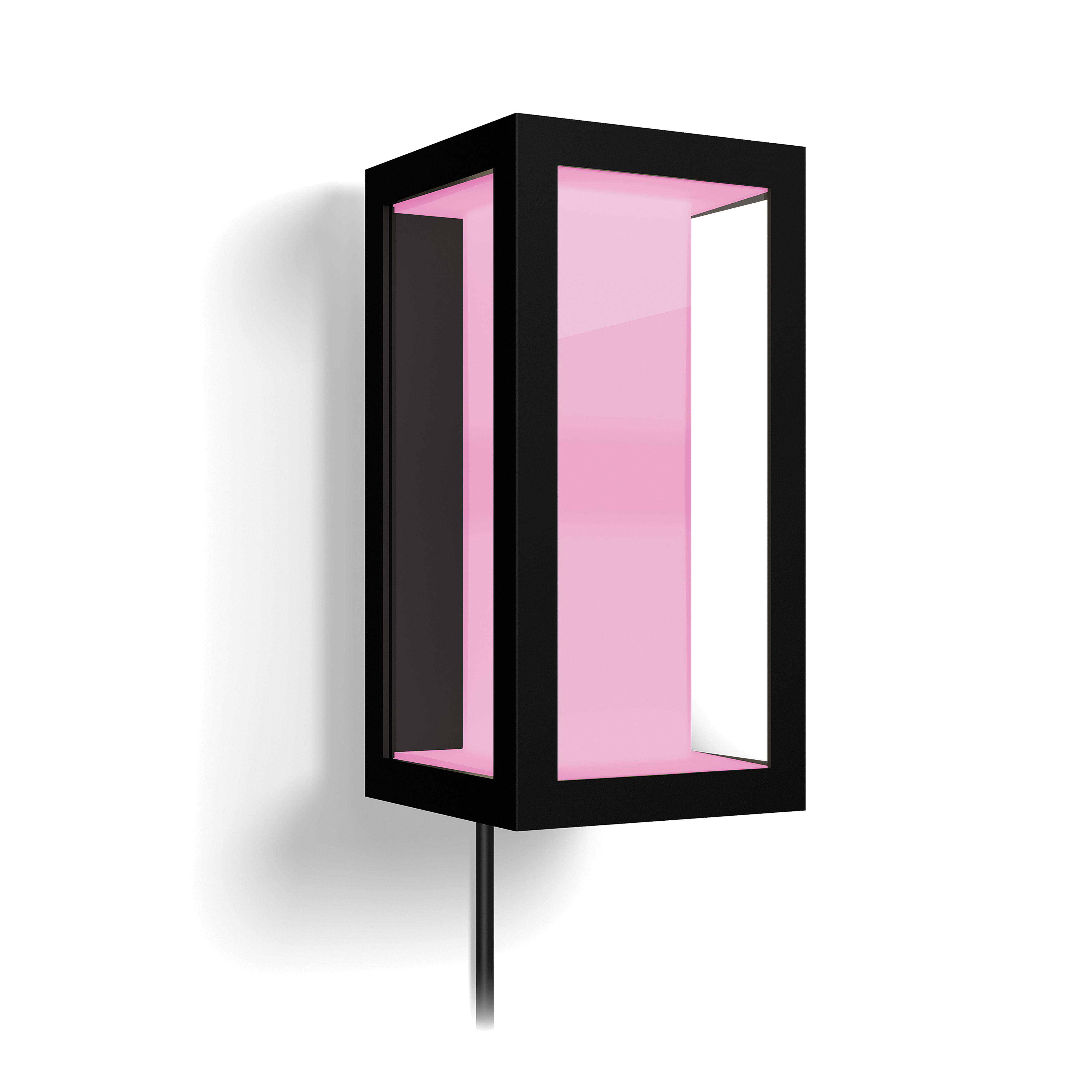 Schwarz gerahmte Leuchte, rosa leuchtendes Innere, auf weißem Hintergrund, an Wand.