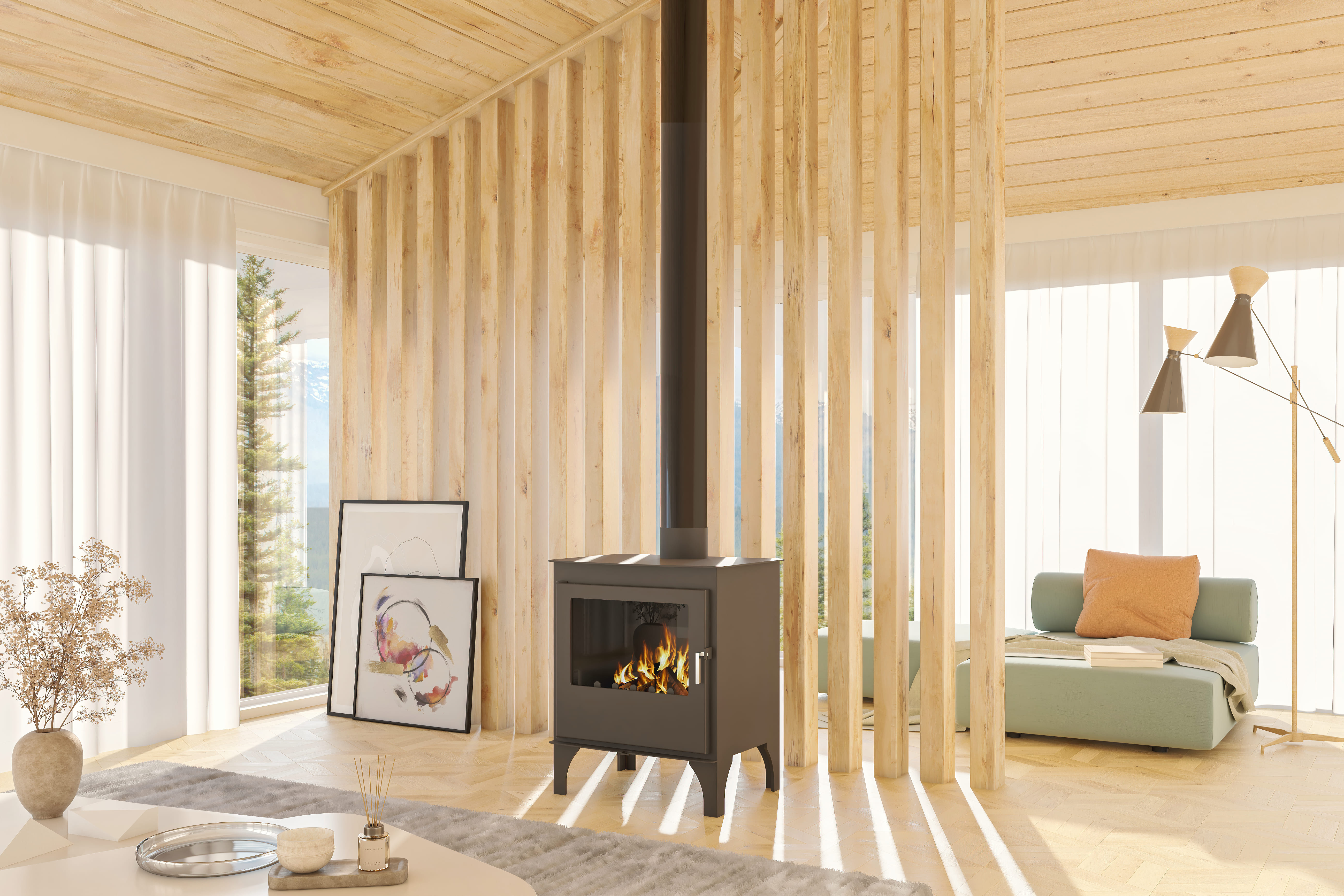 Una acogedora sala de estar con chimenea, detalles de madera y grandes ventanales que dejan entrar la luz solar.