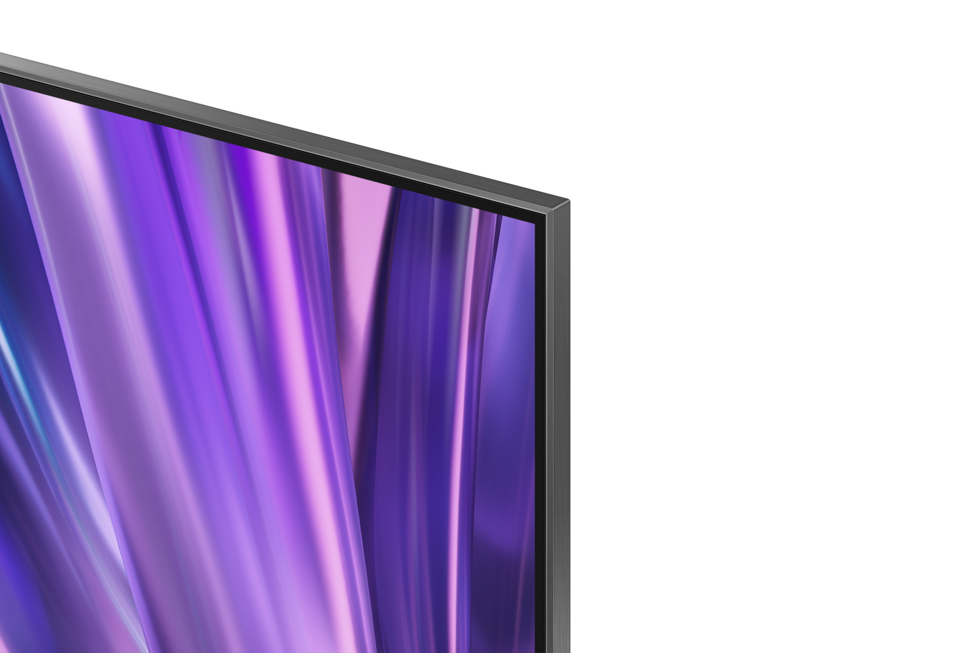 Primo piano di schermo TV nero con colori astratti viola e rosa. Cornice argentata.
