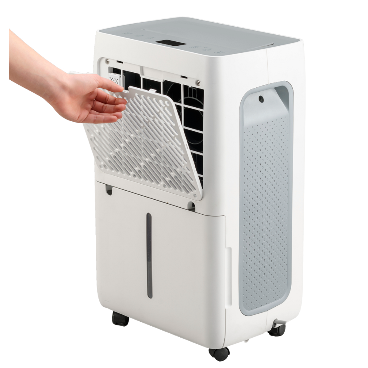 Un deshumidificador blanco con una mano abriendo la cubierta del filtro. Tiene un tanque de agua.