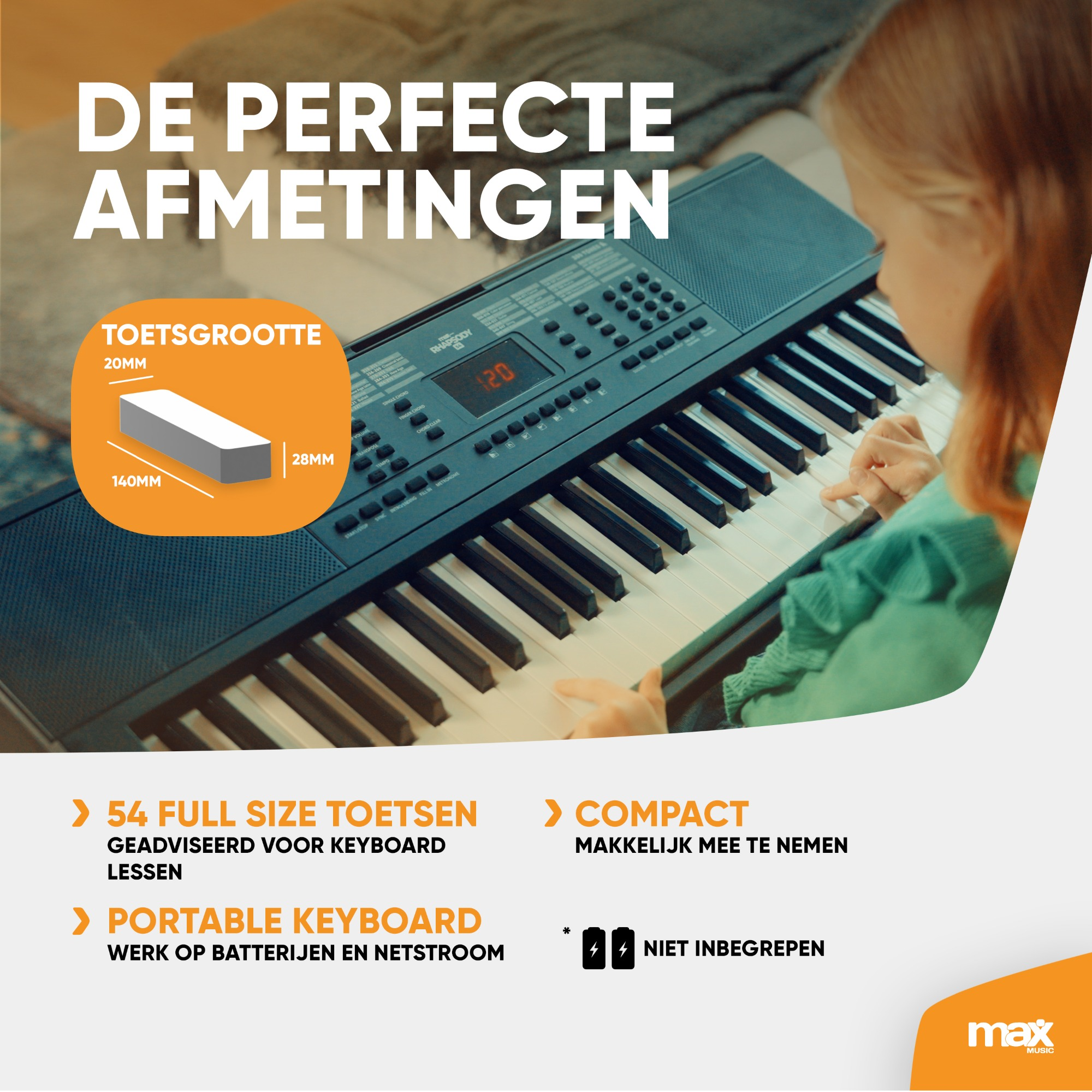 Een persoon speelt op een zwart keyboard. Tekst: Perfecte afmetingen, 54 toetsen.