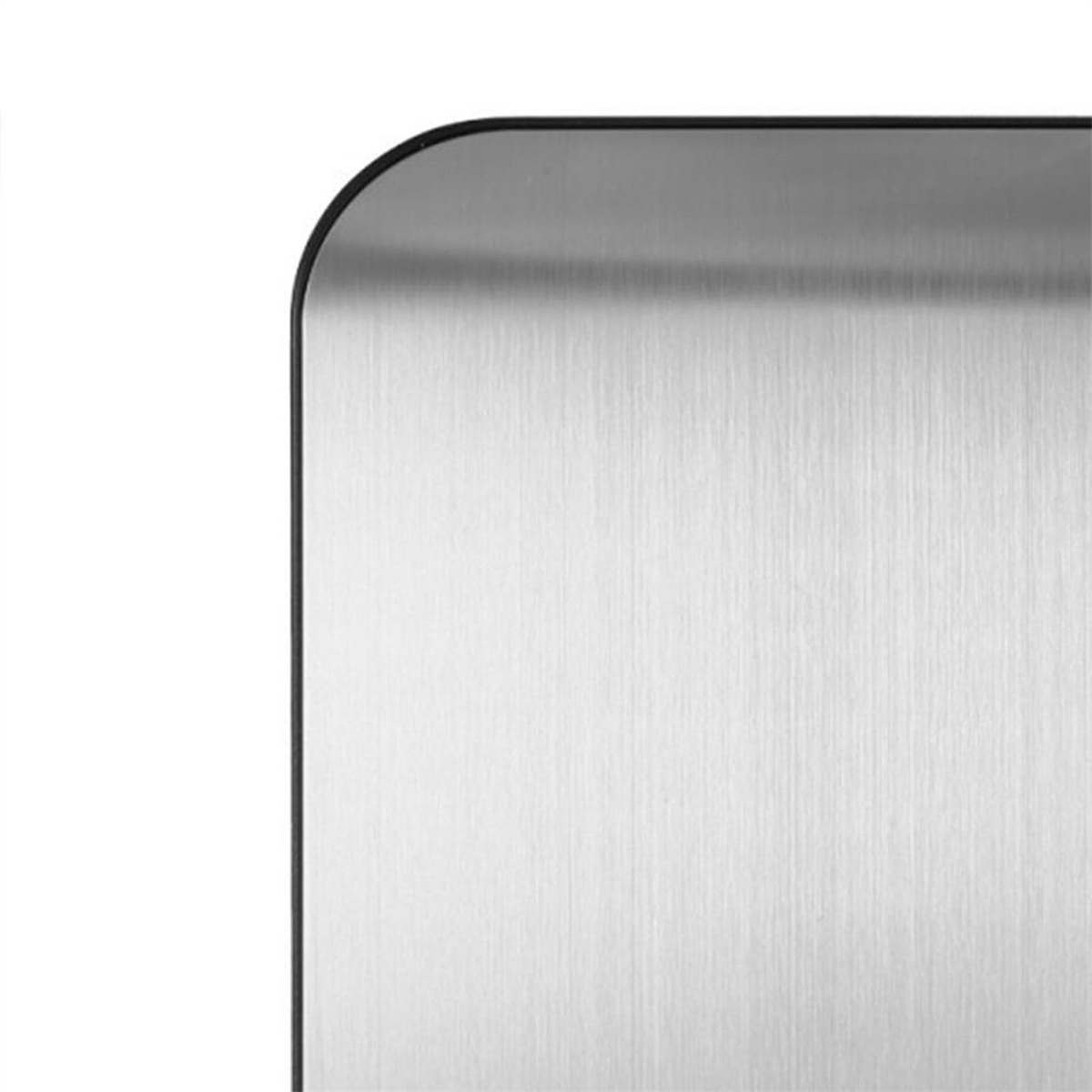 Nahaufnahme einer Metalloberfläche mit schwarzem Rand, gebürstete Textur.