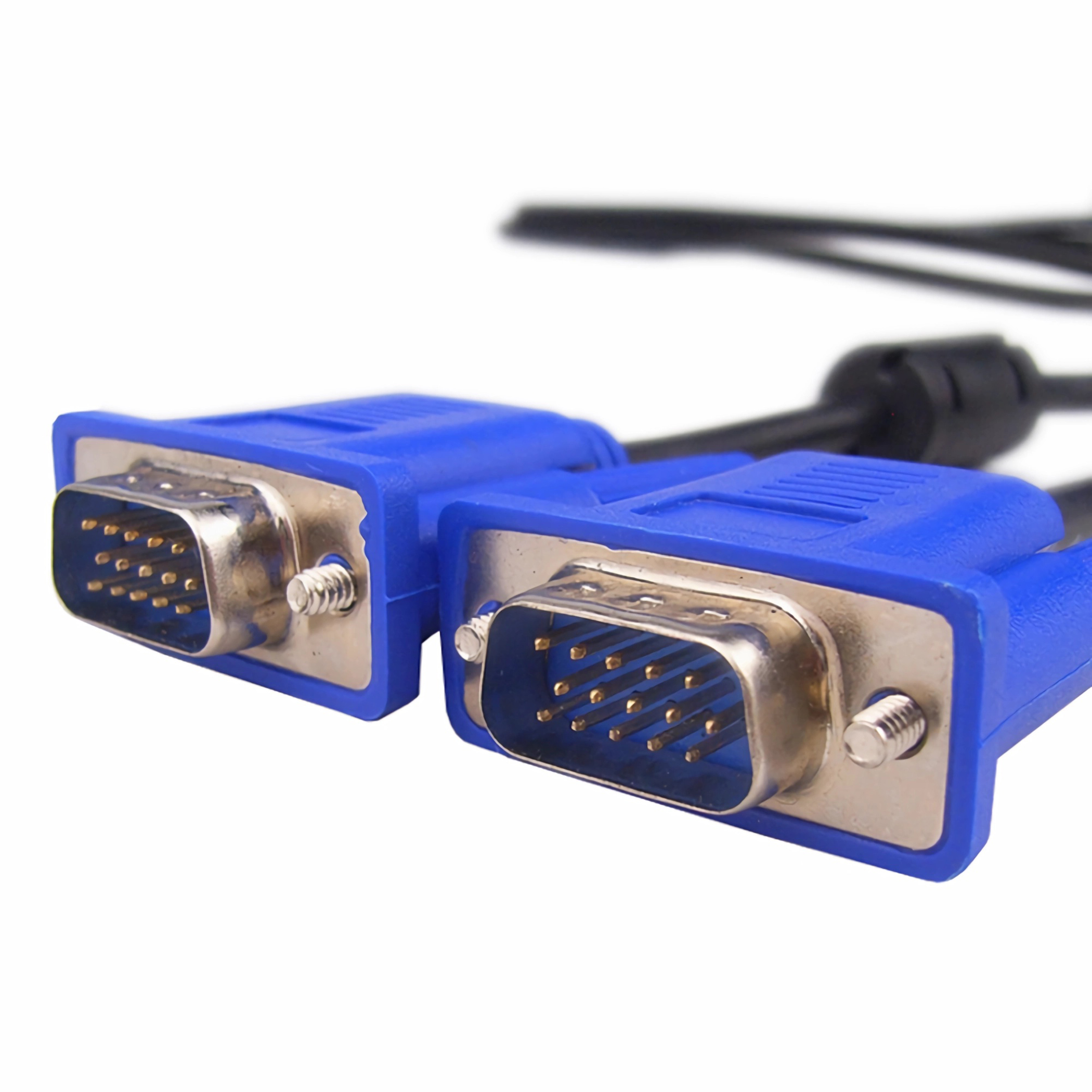 Zwei blaue VGA-Anschlüsse mit Pins, verbunden durch ein schwarzes Kabel.