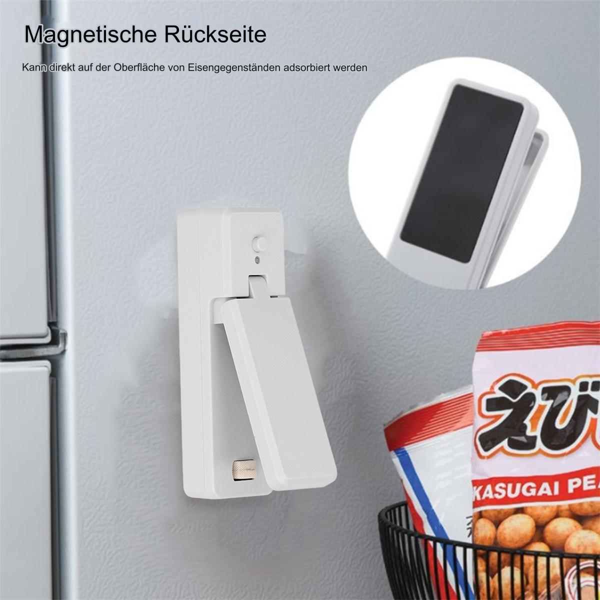 Weißer magnetischer Lebensmittelversiegler an einem Kühlschrank. Snack-Tüte.