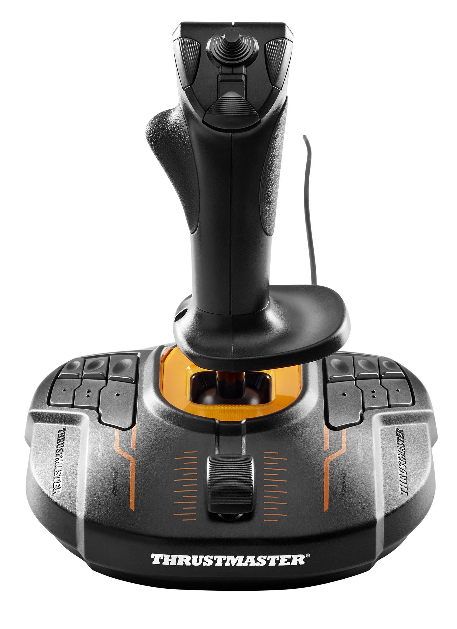 Czarny joystick Thrustmaster z pomarańczowymi akcentami. Białe tło.