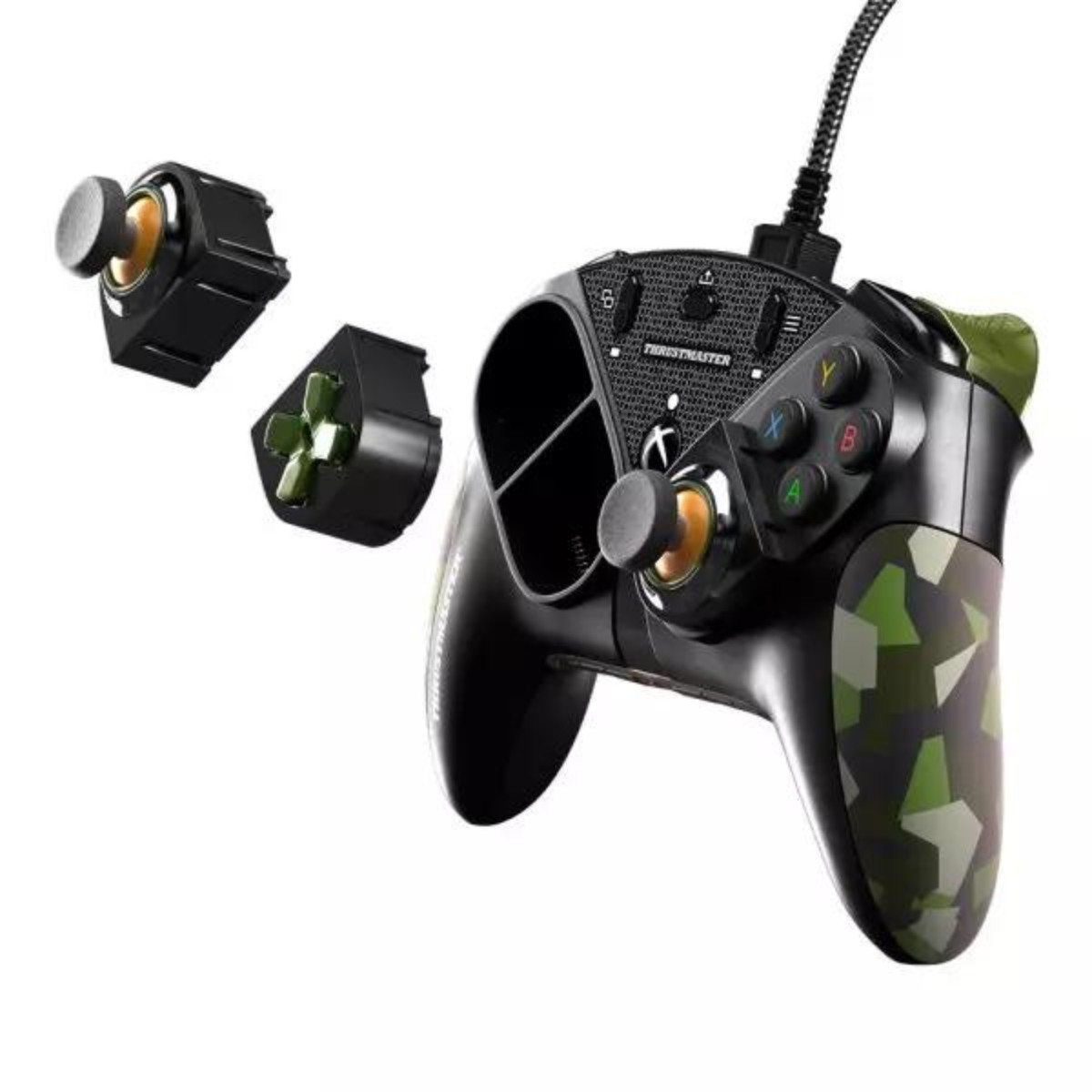 Un mando de videojuegos con piezas intercambiables y diseño camuflaje.