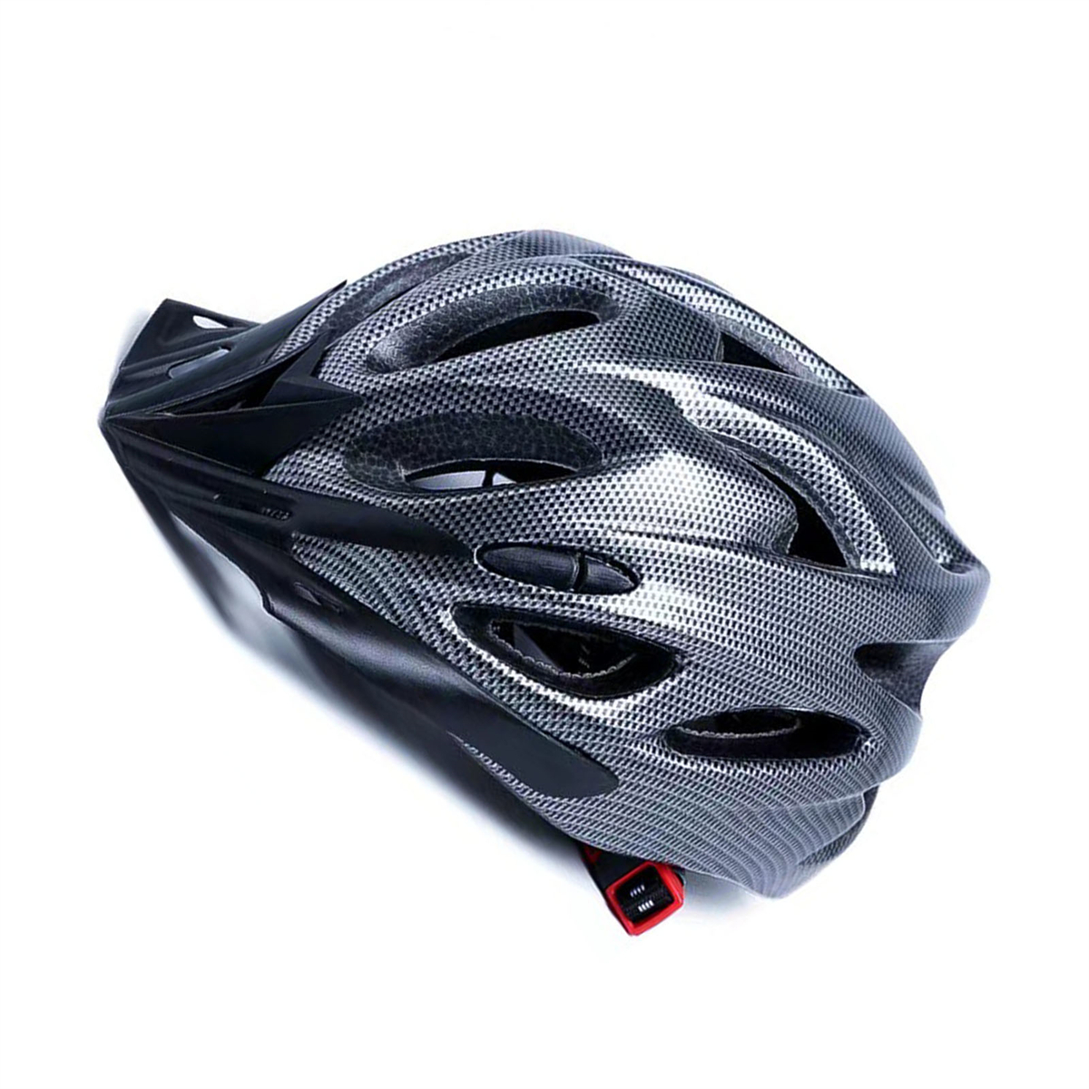 Ein schwarzer und grauer Fahrradhelm. Es hat ein Karbonfasermuster und einen roten Verschluss.