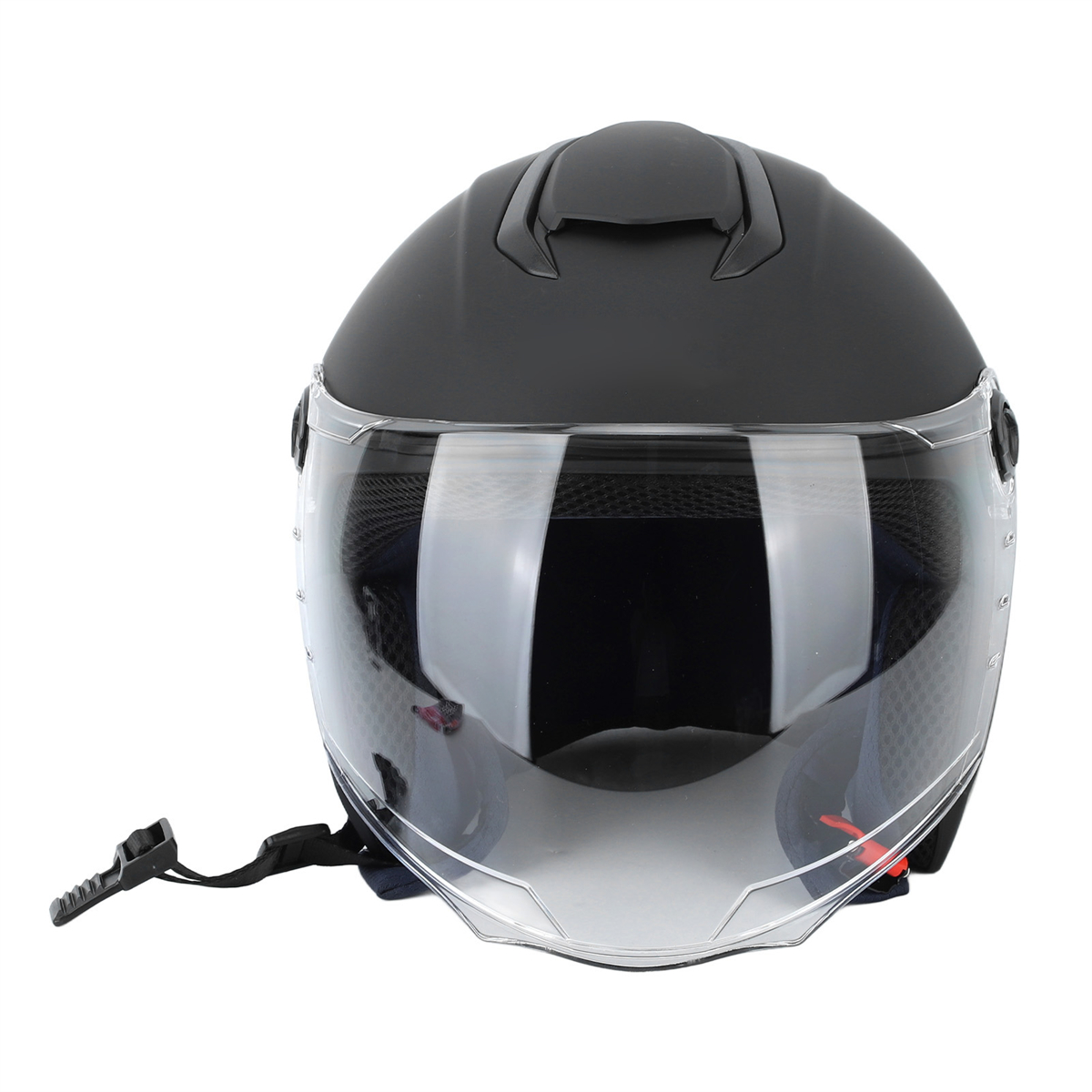Schwarzer Motorradhelm mit klarem Visier. Isoliert auf weißem Hintergrund.