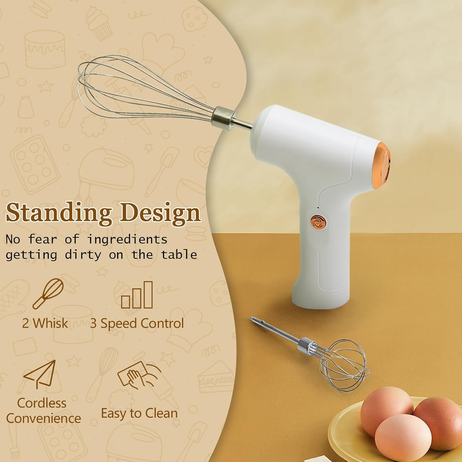Weißer Handmixer mit zwei Schneebesen, Eiern und einem Teller. Text beschreibt das Standdesign.
