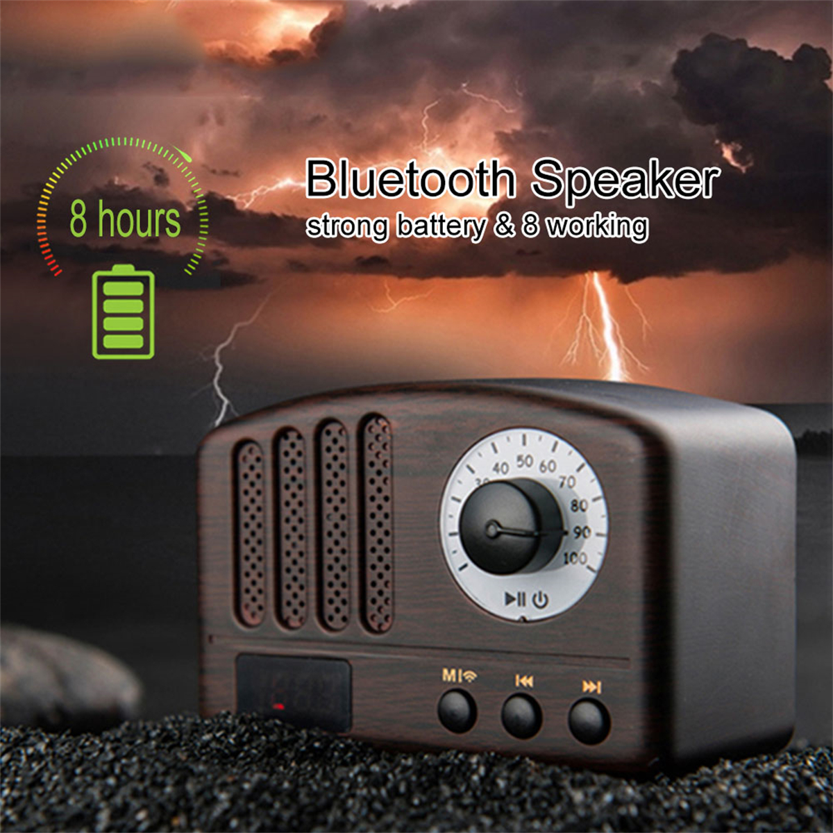 Holzradio mit Drehknopf, Knöpfen und Lautsprecherlöchern. Blitz- und Batteriesymbol sichtbar.
