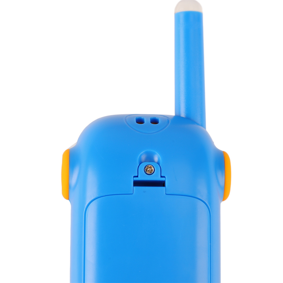 Blaues Walkie-Talkie. Antenne, orangefarbene Akzente und Schraube sichtbar. Weißer Hintergrund.
