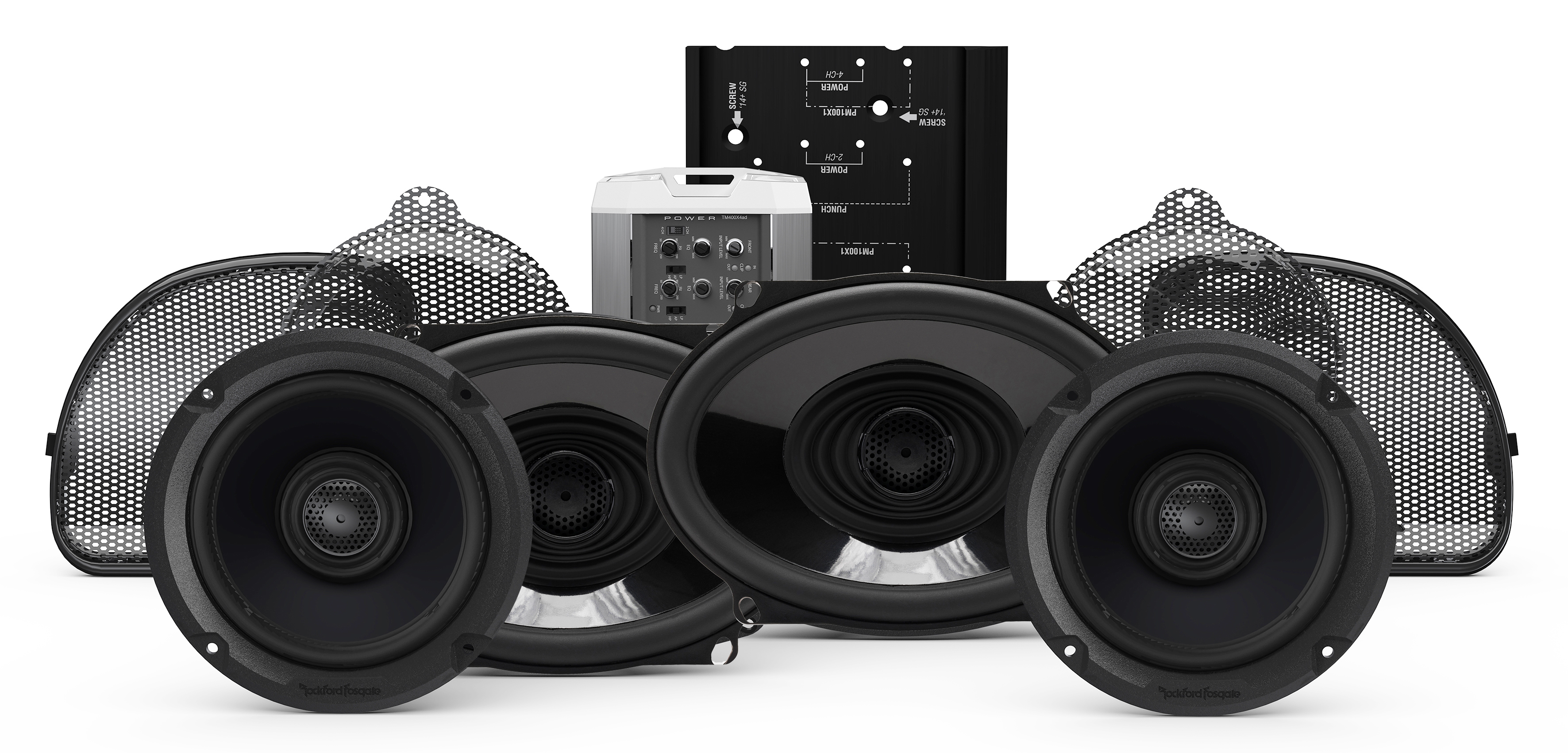 Komponenten des Auto-Audiosystems: Lautsprecher, Subwoofer und Verstärker, alle schwarz.