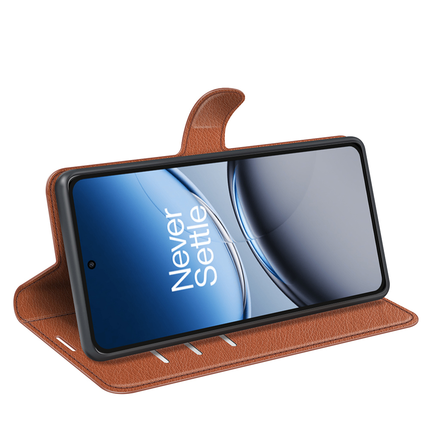 Bruine telefoonhoes open met telefoon in stand. Toont telefoon met Never Settle logo op scherm.