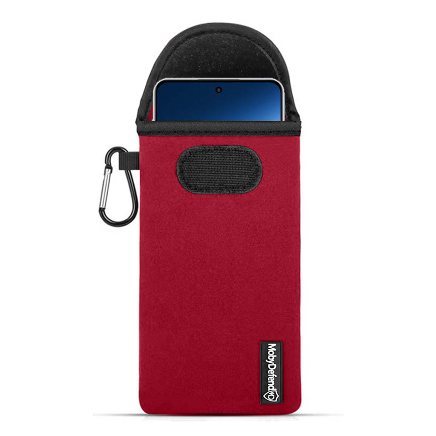 Un support de téléphone rouge avec un téléphone à l'intérieur. Il y a un mousqueton sur le côté gauche.