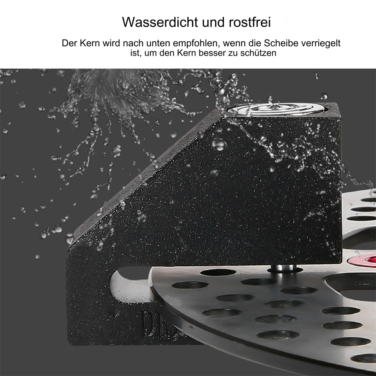 Nahaufnahme eines schwarzen Bremsscheibenschlosses mit Wassertropfen vor dunklem Hintergrund.