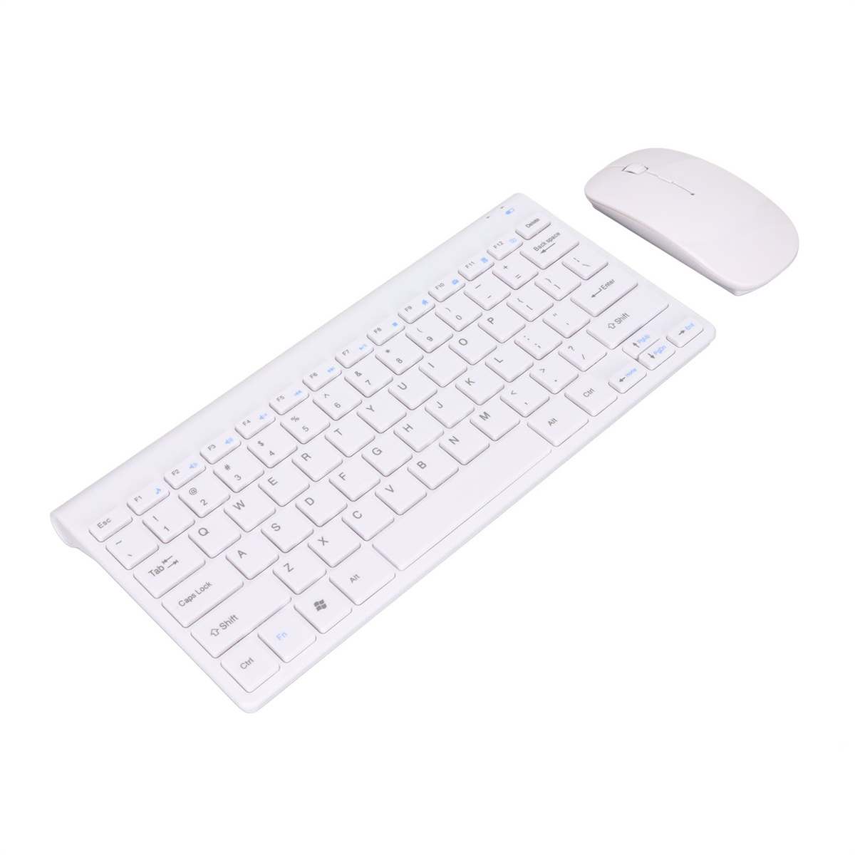 Weiße Tastatur und Maus. Die Tastatur hat viele Tasten und ein blaues Licht. Beide sind weiß.